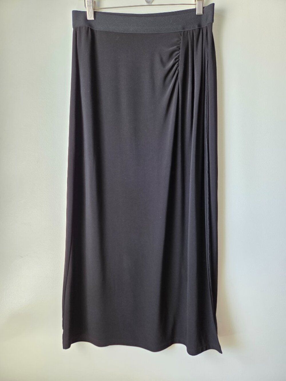 EUC TRIBAL BLACK SLINKY CINCHED SIDE MAXI SKIRT SIZE SMALL
